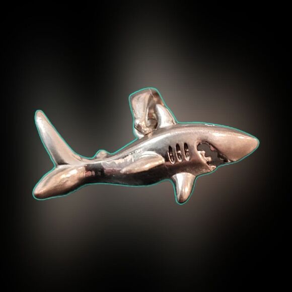 Silver Shark Pendant - Picture 3 of 3